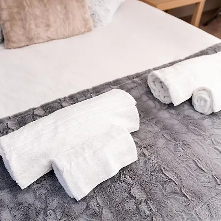 The Cosy Norse Retreat 요크